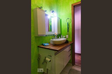 Casa à venda com 175m², 2 quartos e 1 vaga Casa à venda com 175m², 2 quartos e 1 vagaBanheiro