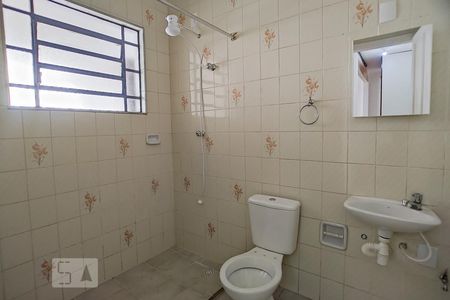 Banheiro de casa para alugar com 1 quarto, 45m² em Butantã, São Paulo