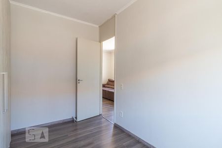 Dormitório 2 de apartamento à venda com 3 quartos, 51m² em Mário Quintana, Porto Alegre