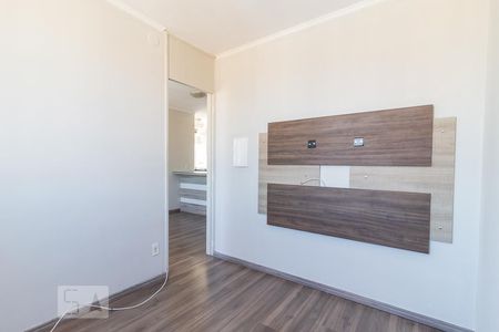 Dormitório de apartamento à venda com 3 quartos, 51m² em Mário Quintana, Porto Alegre