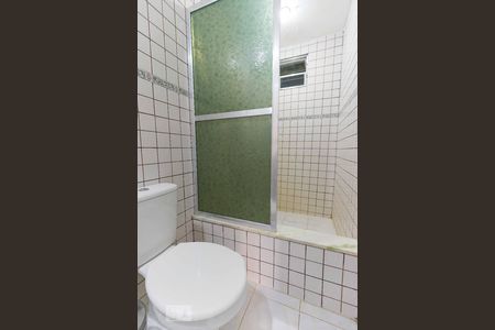 Casa à venda com 600m², 7 quartos e 6 vagas Casa à venda com 600m², 7 quartos e 6 vagasBanheiro Suíte 3 - Cobertura