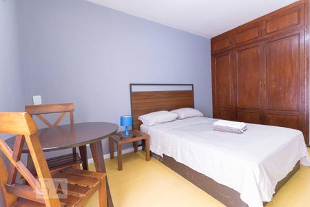 Casa à venda com 600m², 7 quartos e 6 vagas Casa à venda com 600m², 7 quartos e 6 vagasQuarto 2