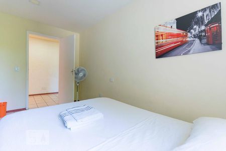 Casa à venda com 600m², 7 quartos e 6 vagas Casa à venda com 600m², 7 quartos e 6 vagasQuarto 3