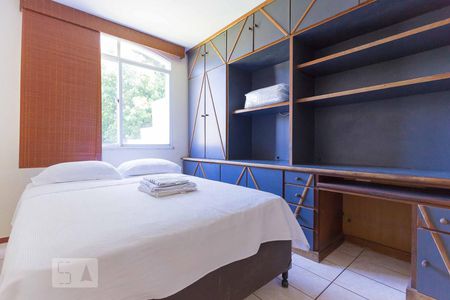 Casa à venda com 600m², 7 quartos e 6 vagas Casa à venda com 600m², 7 quartos e 6 vagasQuarto 3