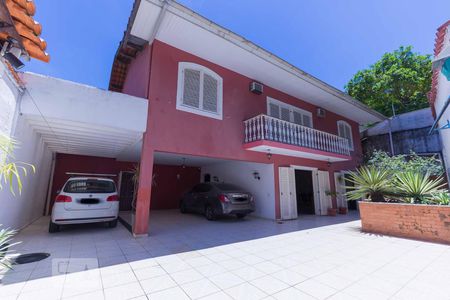 Casa à venda com 600m², 7 quartos e 6 vagas Casa à venda com 600m², 7 quartos e 6 vagasGaragem