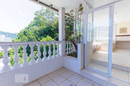 Casa à venda com 600m², 7 quartos e 6 vagas Casa à venda com 600m², 7 quartos e 6 vagasVista da Suíte 1