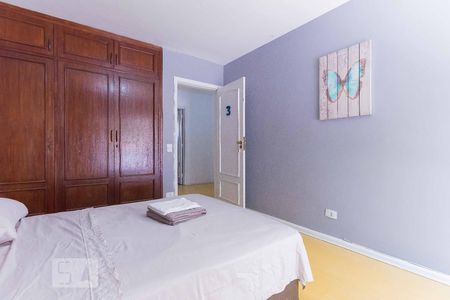 Casa à venda com 600m², 7 quartos e 6 vagas Casa à venda com 600m², 7 quartos e 6 vagasQuarto 2 - Armários