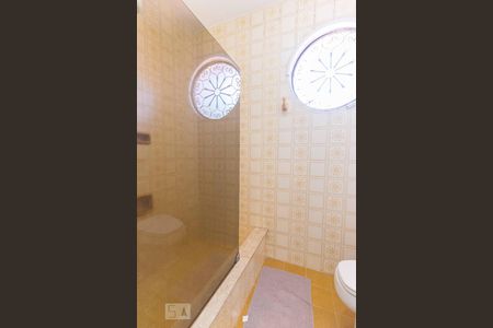 Casa à venda com 600m², 7 quartos e 6 vagas Casa à venda com 600m², 7 quartos e 6 vagasBanheiro da Suíte 2 - Box de vidro