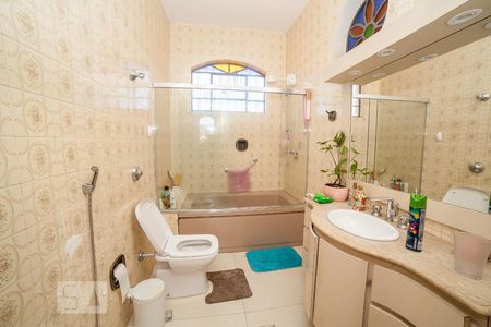 Banheiro da Suíte 2 de casa à venda com 4 quartos, 320m² em Itapoã, Belo Horizonte