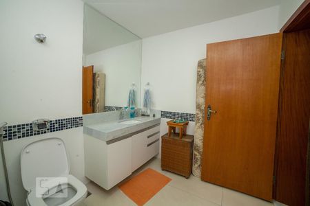 Banheiro da Suíte 1 de casa à venda com 4 quartos, 320m² em Itapoã, Belo Horizonte