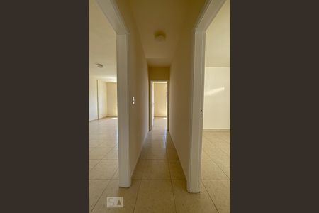 Corredor de apartamento para alugar com 2 quartos, 100m² em Vila da Penha, Rio de Janeiro