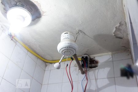 Banheiro de casa para alugar com 1 quarto, 45m² em Conceição, Diadema