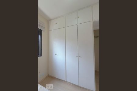 Quarto 1 de apartamento para alugar com 2 quartos, 49m² em Indianópolis, São Paulo