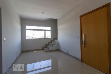 Sala 1 de apartamento para alugar com 2 quartos, 116m² em Renascença, Belo Horizonte