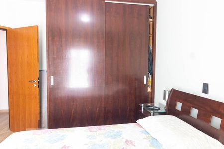 Quarto de apartamento à venda com 3 quartos, 100m² em Utinga, Santo André