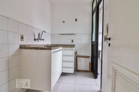 Cozinha de kitnet/studio à venda com 1 quarto, 27m² em Bela Vista, São Paulo