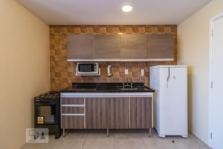 Cozinha de apartamento para alugar com 1 quarto, 43m² em Melville Empresarial Ii, Barueri