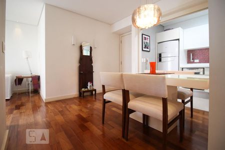 Sala  de apartamento para alugar com 2 quartos, 72m² em Moema, São Paulo