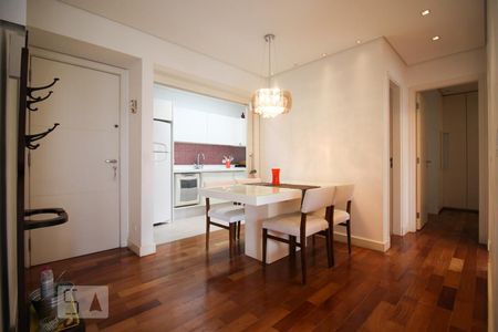 Sala  de apartamento para alugar com 2 quartos, 72m² em Moema, São Paulo