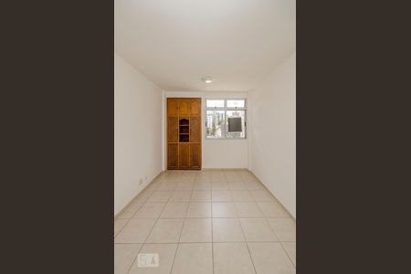 Sala de apartamento à venda com 2 quartos, 80m² em Cidade Jardim, Belo Horizonte