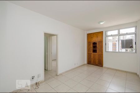 Sala de apartamento à venda com 2 quartos, 80m² em Cidade Jardim, Belo Horizonte