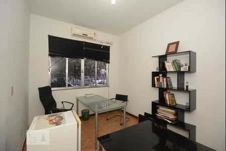 quarto 2 de casa à venda com 4 quartos, 600m² em Taquara, Rio de Janeiro