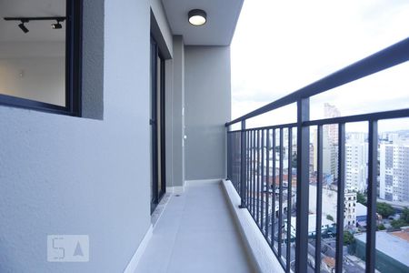 Varanda de kitnet/studio para alugar com 1 quarto, 26m² em Centro, São Paulo