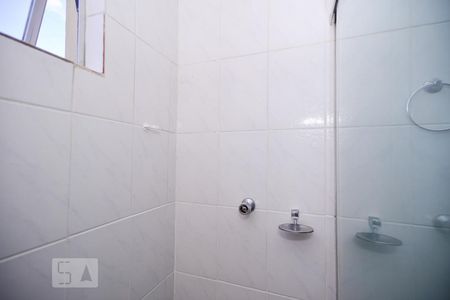 Banheiro de apartamento para alugar com 2 quartos, 50m² em Copacabana, Belo Horizonte