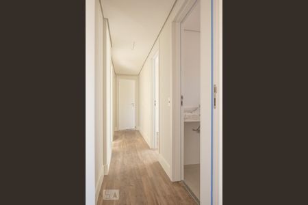 Corredor para quartos de apartamento para alugar com 4 quartos, 125m² em Serra, Belo Horizonte