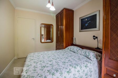 Dormitório de apartamento à venda com 2 quartos, 115m² em Santo Antônio, Porto Alegre