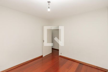 Quarto 2 de apartamento para alugar com 2 quartos, 75m² em Jardim Aeroporto, São Paulo