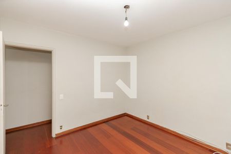 Quarto 2 de apartamento para alugar com 2 quartos, 75m² em Jardim Aeroporto, São Paulo