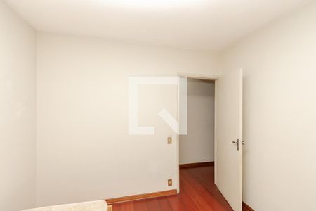 Quarto 1 de apartamento para alugar com 2 quartos, 75m² em Jardim Aeroporto, São Paulo