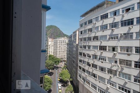 Vista da sala de apartamento à venda com 2 quartos, 84m² em Copacabana, Rio de Janeiro