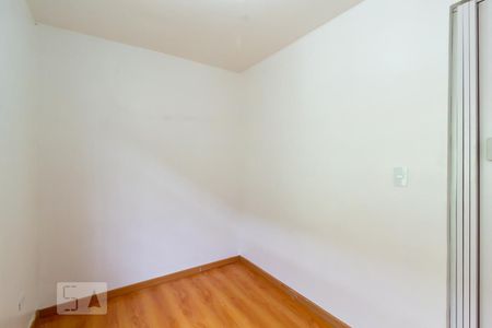 Quarto 1 de apartamento para alugar com 2 quartos, 50m² em Barreirinha, Curitiba