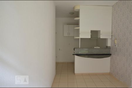 Sala de kitnet/studio para alugar com 1 quarto, 30m² em Quadras Econômicas Lúcio Costa (guará), Brasília