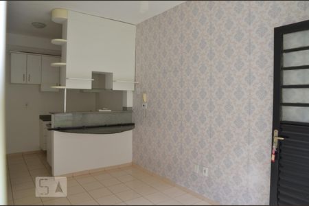 Sala de kitnet/studio para alugar com 1 quarto, 30m² em Quadras Econômicas Lúcio Costa (guará), Brasília