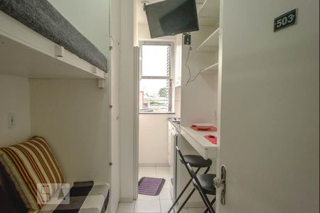 Quarto / Sala de kitnet/studio para alugar com 1 quarto, 16m² em Brás, São Paulo