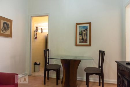 Sala de apartamento para alugar com 1 quarto, 34m² em Copacabana, Rio de Janeiro