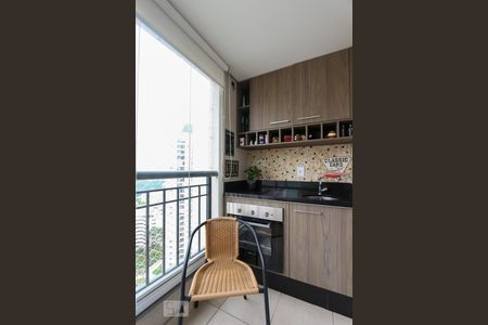 Varanda da sala de apartamento para alugar com 2 quartos, 64m² em Vila Suzana, São Paulo