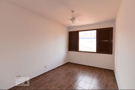 Quarto 1 de casa para alugar com 3 quartos, 140m² em Embaré, Santos