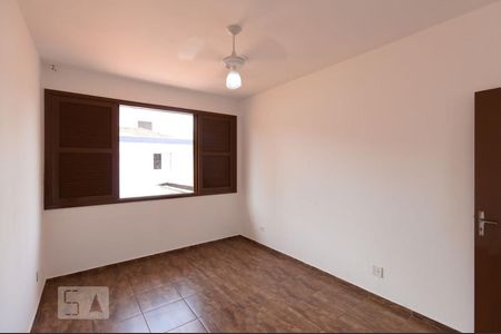 Quarto 1 de casa para alugar com 3 quartos, 140m² em Embaré, Santos
