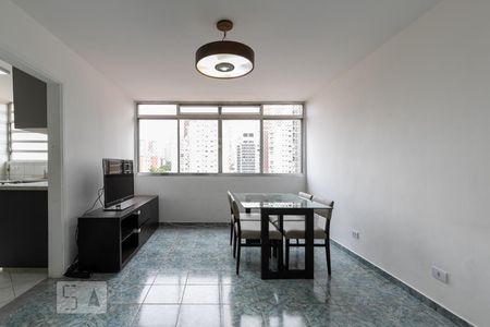 Sala de apartamento à venda com 2 quartos, 75m² em Vila Olímpia, São Paulo