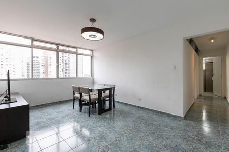 Sala de apartamento à venda com 2 quartos, 75m² em Vila Olímpia, São Paulo