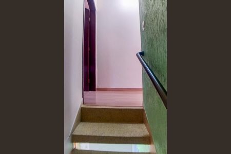 Escada de casa à venda com 3 quartos, 180m² em Baeta Neves, São Bernardo do Campo