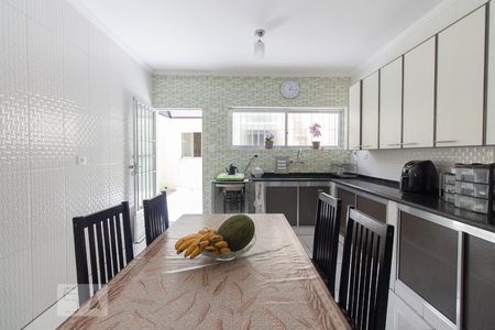 Cozinha de casa à venda com 3 quartos, 150m² em Pari, São Paulo