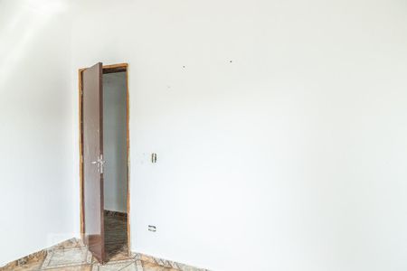 Quarto 1 de casa para alugar com 2 quartos, 90m² em Parque Guarani, São Paulo