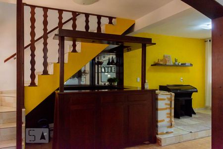 Bar de casa para alugar com 3 quartos, 250m² em Jardim Roberto, Osasco