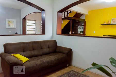 Sala de casa para alugar com 3 quartos, 250m² em Jardim Roberto, Osasco