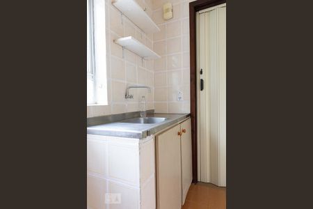 Cozinha de kitnet/studio para alugar com 1 quarto, 38m² em Rio Branco, Porto Alegre